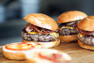 Why Your Restaurant Should be Serving on Wood Cutting Boards