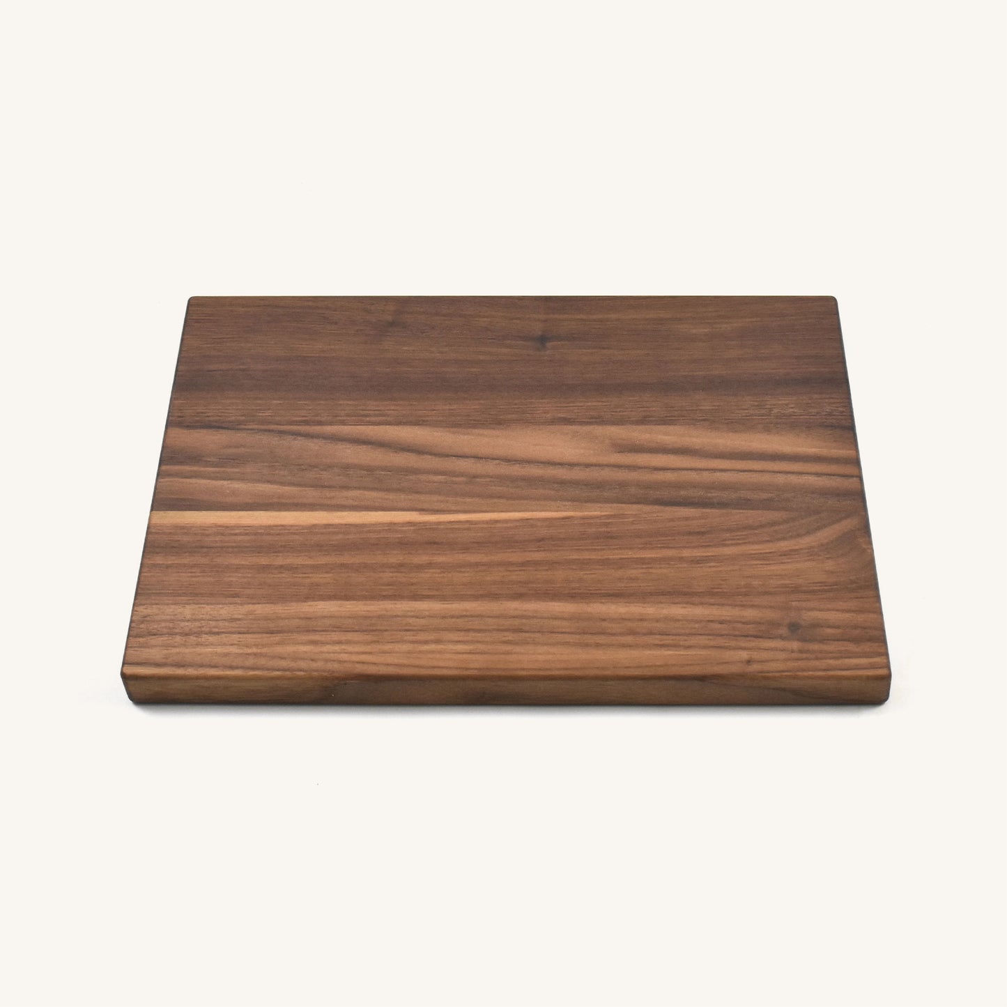 Tabla de cortar de madera con esquinas y bordes redondeados