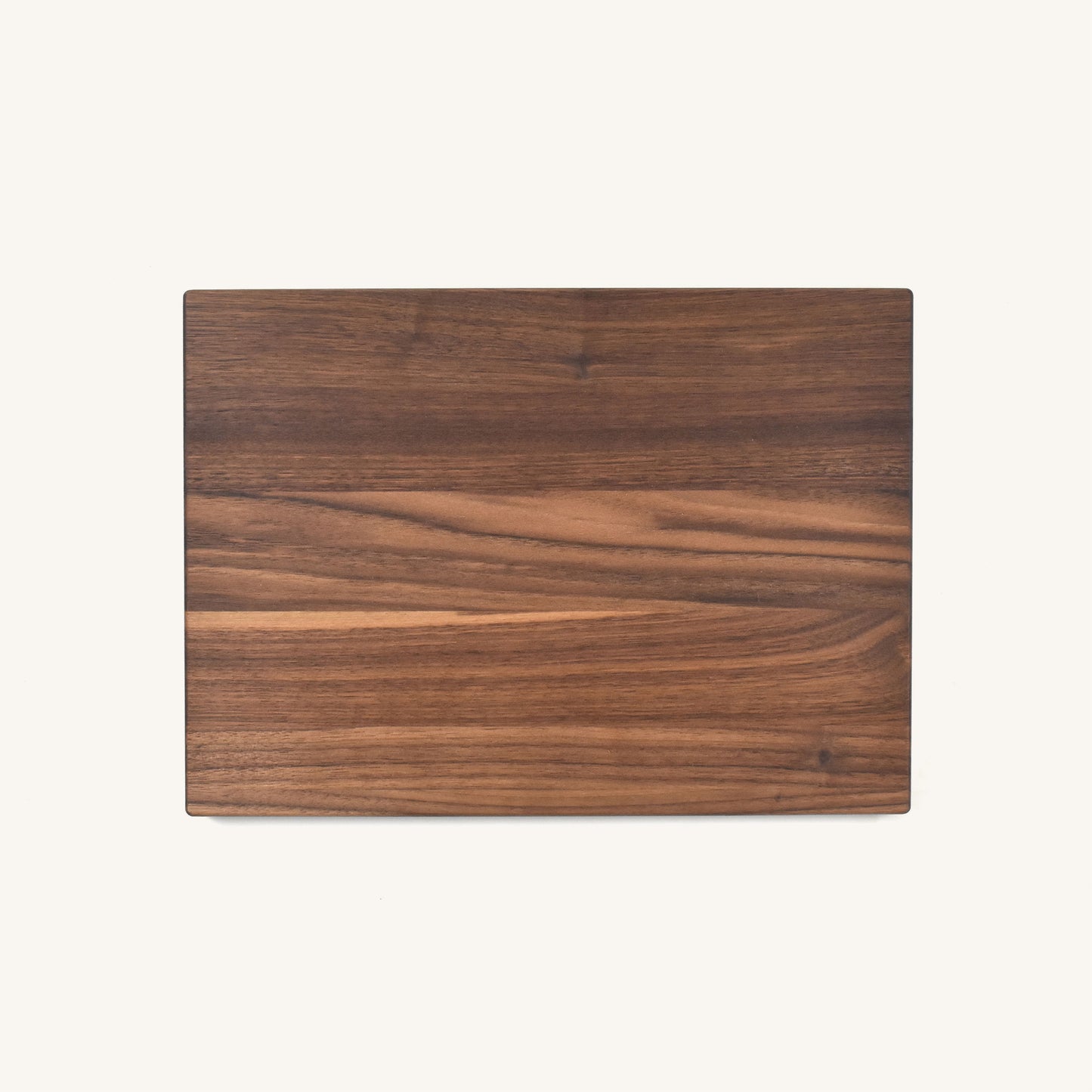 Tabla de cortar de madera con esquinas y bordes redondeados