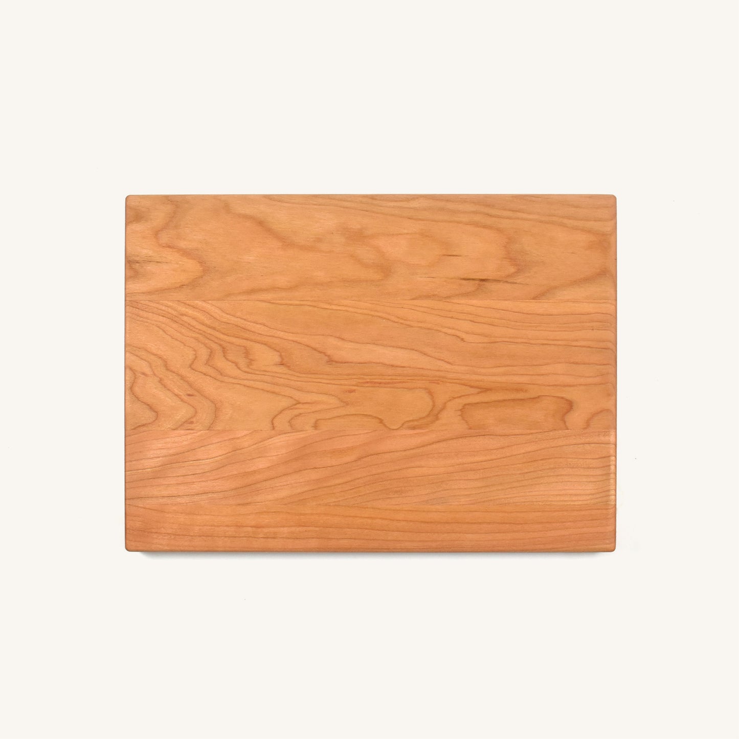Tabla de cortar de madera con esquinas y bordes redondeados