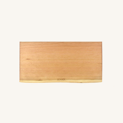 Bandeja pequeña de madera de cerezo Live Edge